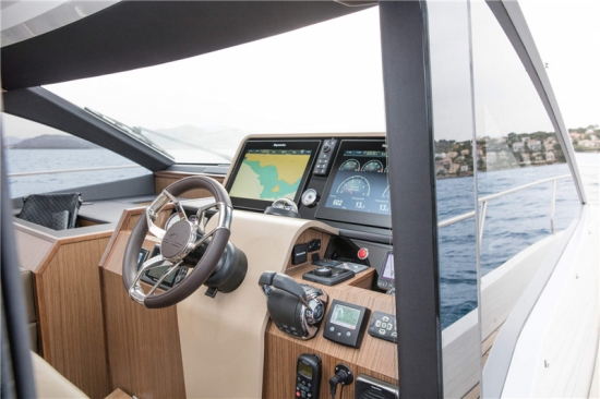 Sealine F530多宝视讯