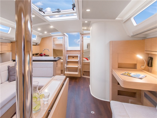汉斯Hanse 418帆船